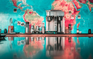 World map in the kitchen (Image: Miquel Pareira, Unsplash)