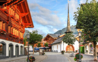 Alpine destination Gstaad-Saanen in Switzerland (Image: Adobe Stock)